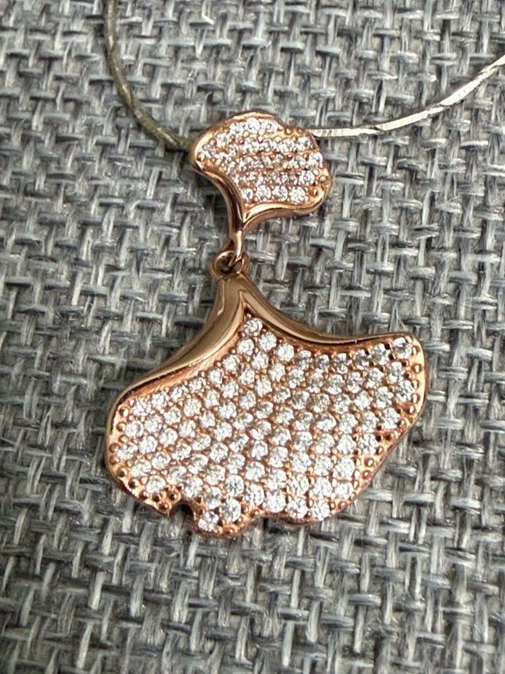 Sterling 925 Necklace Rose Gold-Plated Crystal Ginkgo Leaf Articulated Pendant